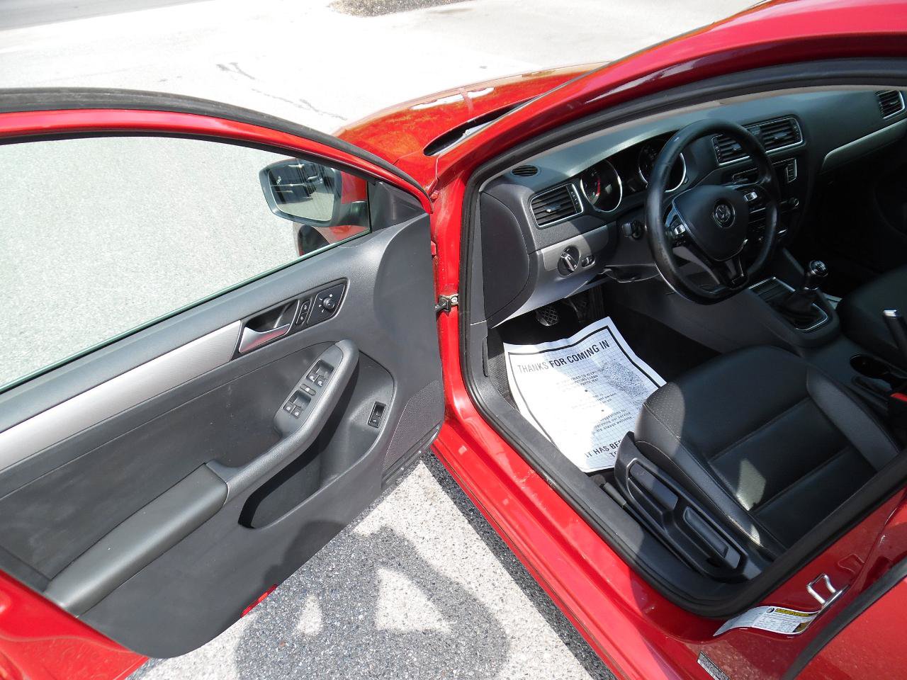 Used 2017 Volkswagen Jetta SE FWD image 10