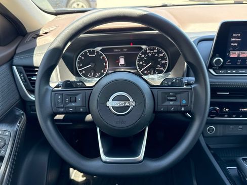 Used 2023 Nissan Rogue SV AWD/4WD image 22