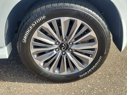 New 2026 INFINITI QX80 Luxe w/ Cargo Package image 5