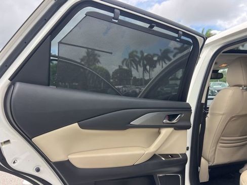 Used 2018 MAZDA CX-9 Touring w/ Touring Premium Package FWD image 21