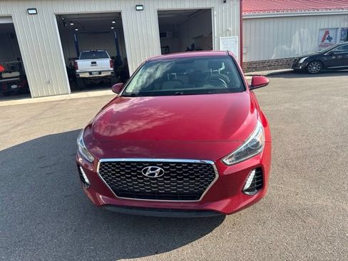 Used 2020 Hyundai Elantra GT FWD image 8