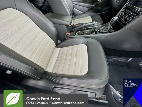 Used 2018 Volkswagen Passat 3.6 image 31