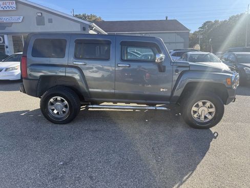 Used 2007 HUMMER H3 Base 4dr SUV 4WD w/ Chrome Appearance Package image 4