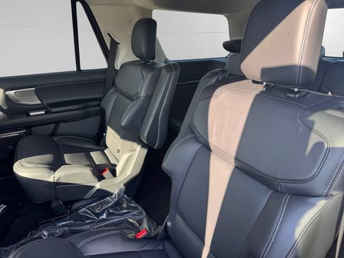 New 2026 Ford Expedition Platinum w/ Driver's Package AWD/4WD image 15