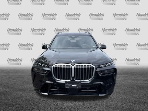 Used 2024 BMW X7 xDrive40i w/ Executive Package AWD/4WD image 3