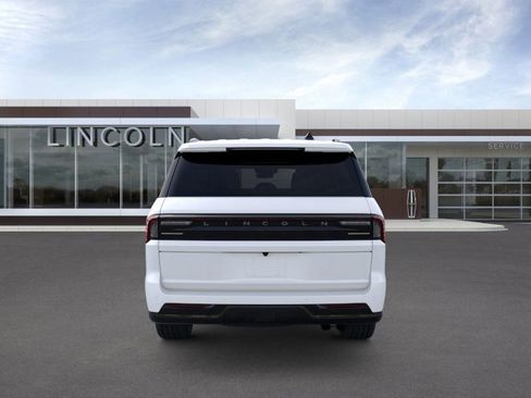 New 2025 Lincoln Navigator L Reserve w/ Jet Appearance Package image 5