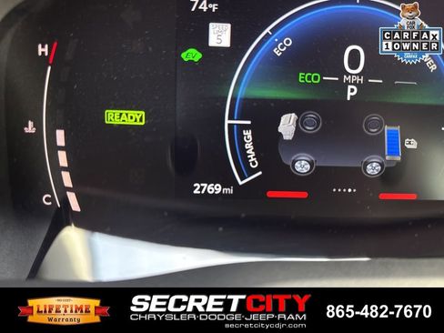 Used 2026 Toyota Camry SE image 10