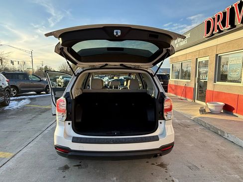 Used 2018 Subaru Forester 2.5i Premium w/ All-Weather Package image 18