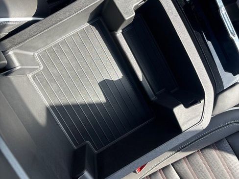 New 2026 GMC Yukon AT4 Ultimate w/ LPO, Floor Liner Package AWD/4WD image 24