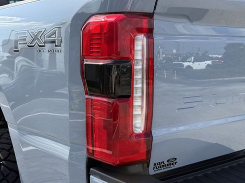 New 2026 Ford F250 Lariat w/ Black Appearance Package image 8