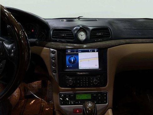 Used 2011 Maserati GranTurismo S RWD image 26