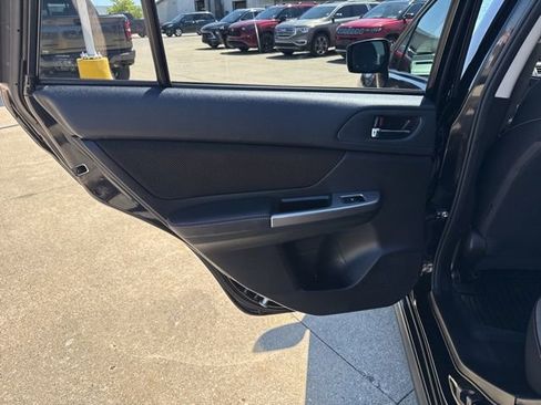 Used 2017 Subaru Crosstrek 2.0i Premium w/ Moonroof Package AWD/4WD image 20