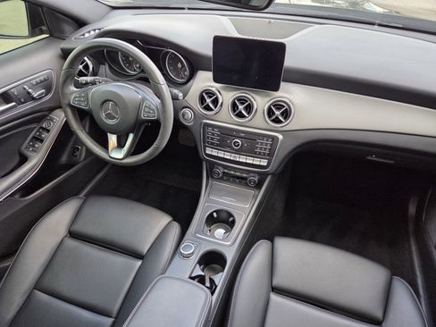 Used 2020 Mercedes-Benz GLA 250 4MATIC image 25