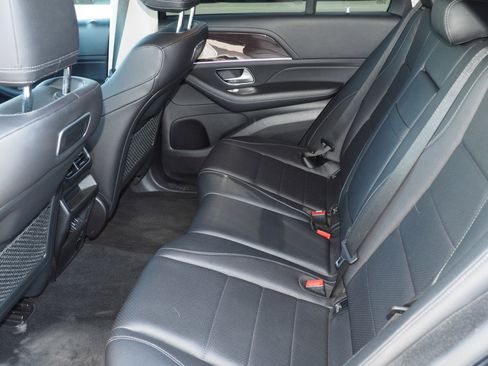 Used 2020 Mercedes-Benz GLE 450 4MATIC w/ Premium Package image 13