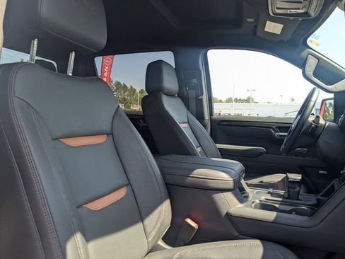 Used 2025 GMC Sierra 1500 AT4 AWD/4WD image 36