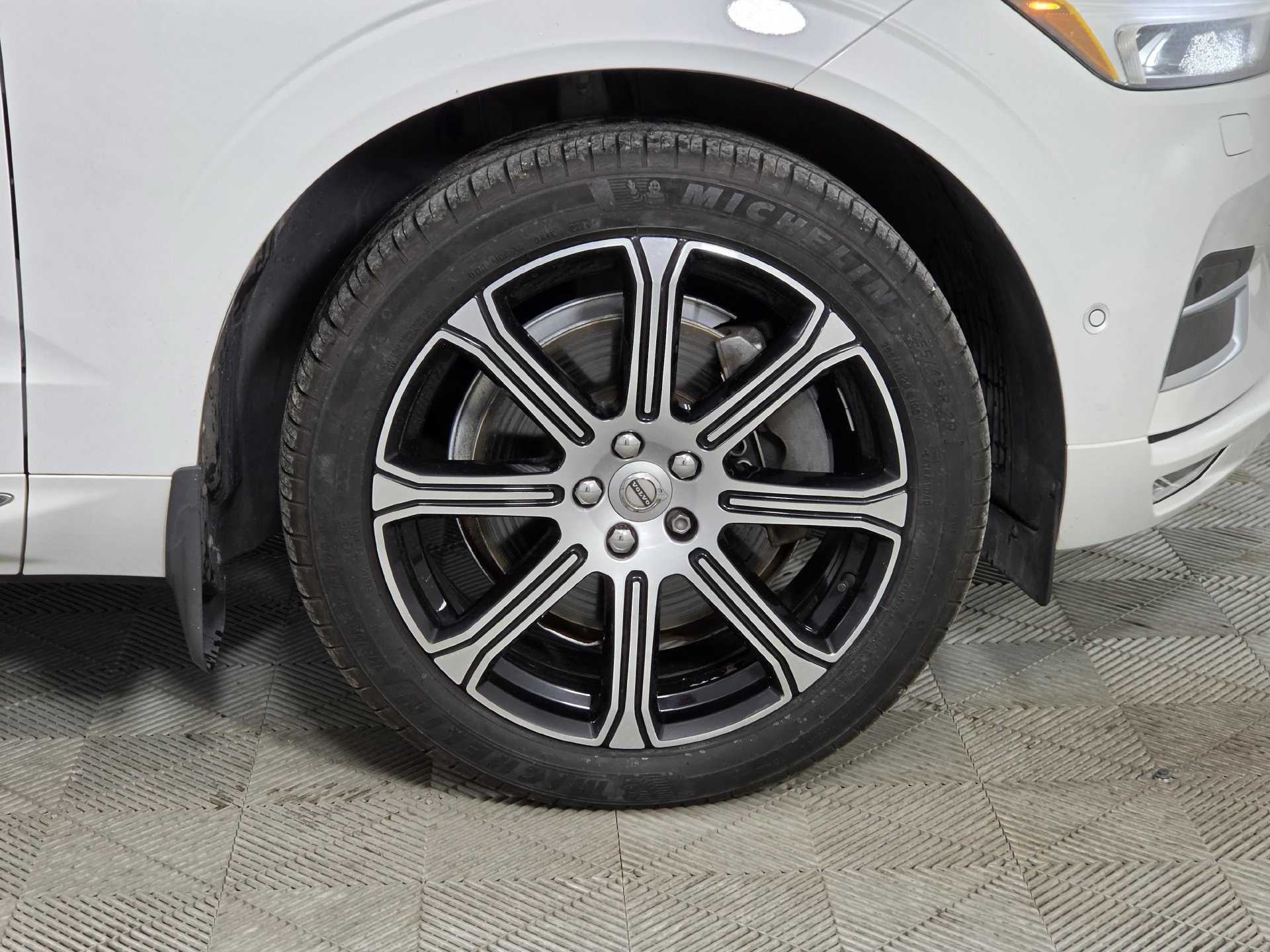 Used 2018 Volvo XC60 T6 Inscription w/ Convenience Package AWD/4WD image 46