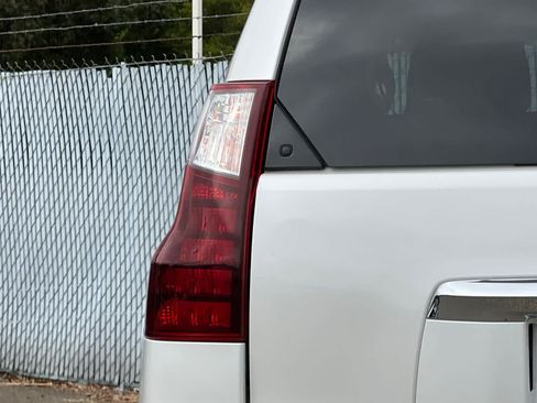 Used 2019 Lexus GX 460 Premium AWD/4WD image 23