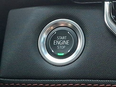 Used 2025 Chevrolet Colorado Z71 w/ Technology Package image 23