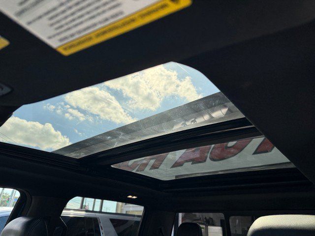 Used 2019 Ford F150 Raptor w/ Equipment Group 802A Luxury AWD/4WD image 4