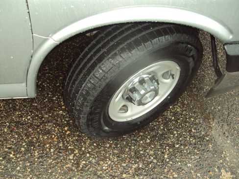 Used 2017 Chevrolet Express 3500 LT w/ LT Preferred Equipment Group image 33