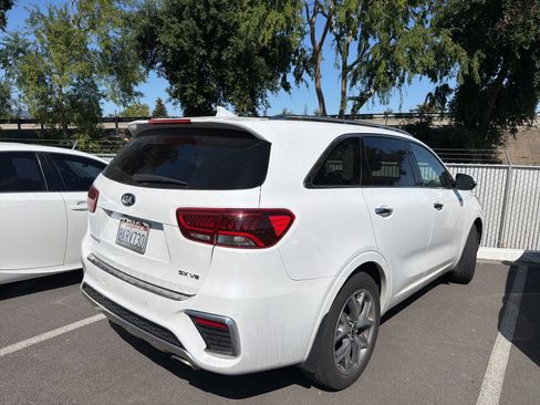 Used 2019 Kia Sorento SX w/ SX Touring Package FWD image 3