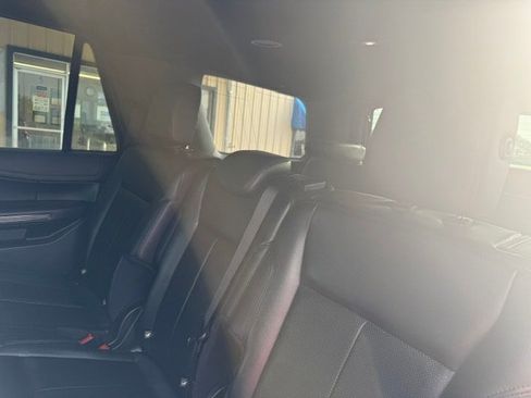 Used 2020 Ford Expedition XLT w/ Equipment Group 202A RWD image 8