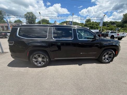 Used 2024 Jeep Grand Wagoneer L 4WD image 10