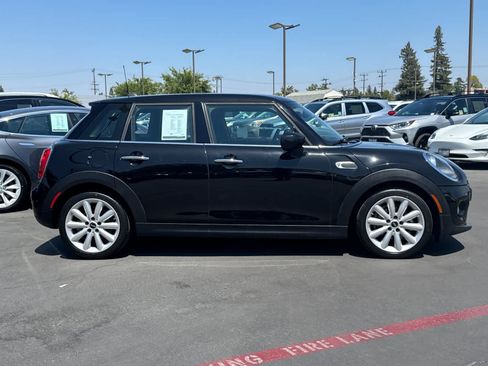 Used 2020 MINI Cooper 4-Door Hardtop FWD image 6