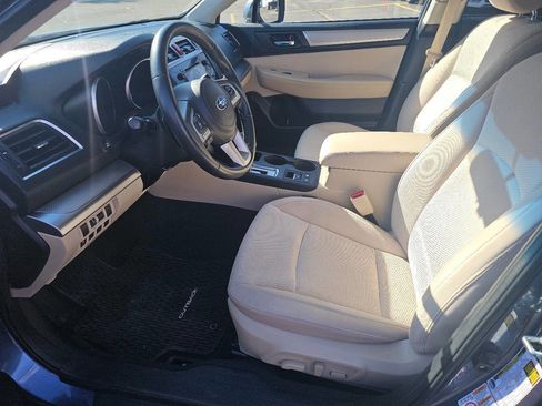 Used 2017 Subaru Outback 2.5i Premium image 13