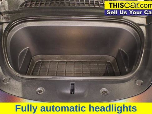 Used 2022 Tesla Model Y Long Range image 26