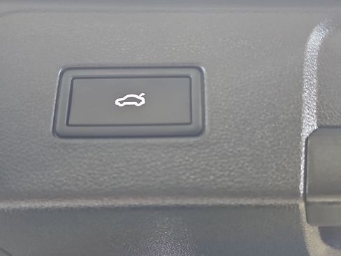 Used 2024 Volkswagen Atlas SEL Premium R-Line AWD/4WD image 16