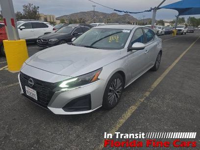 Used 2023 Nissan Altima 2.5 SV