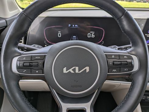 Certified 2023 Kia Sportage EX AWD/4WD image 19