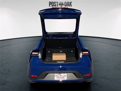 New 2026 Toyota Prius Plug-In Hybrid image 10