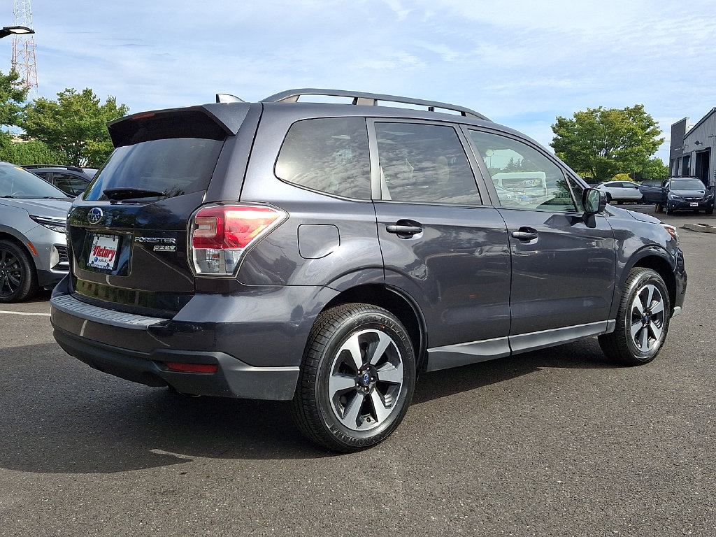 Used 2017 Subaru Forester 2.5i Premium AWD/4WD image 7