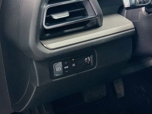 New 2026 Chevrolet Traverse LT image 10