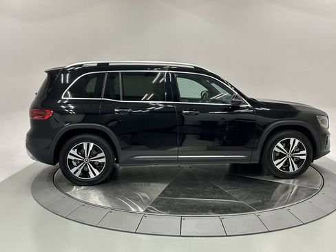 Certified 2024 Mercedes-Benz GLB 250 image 8