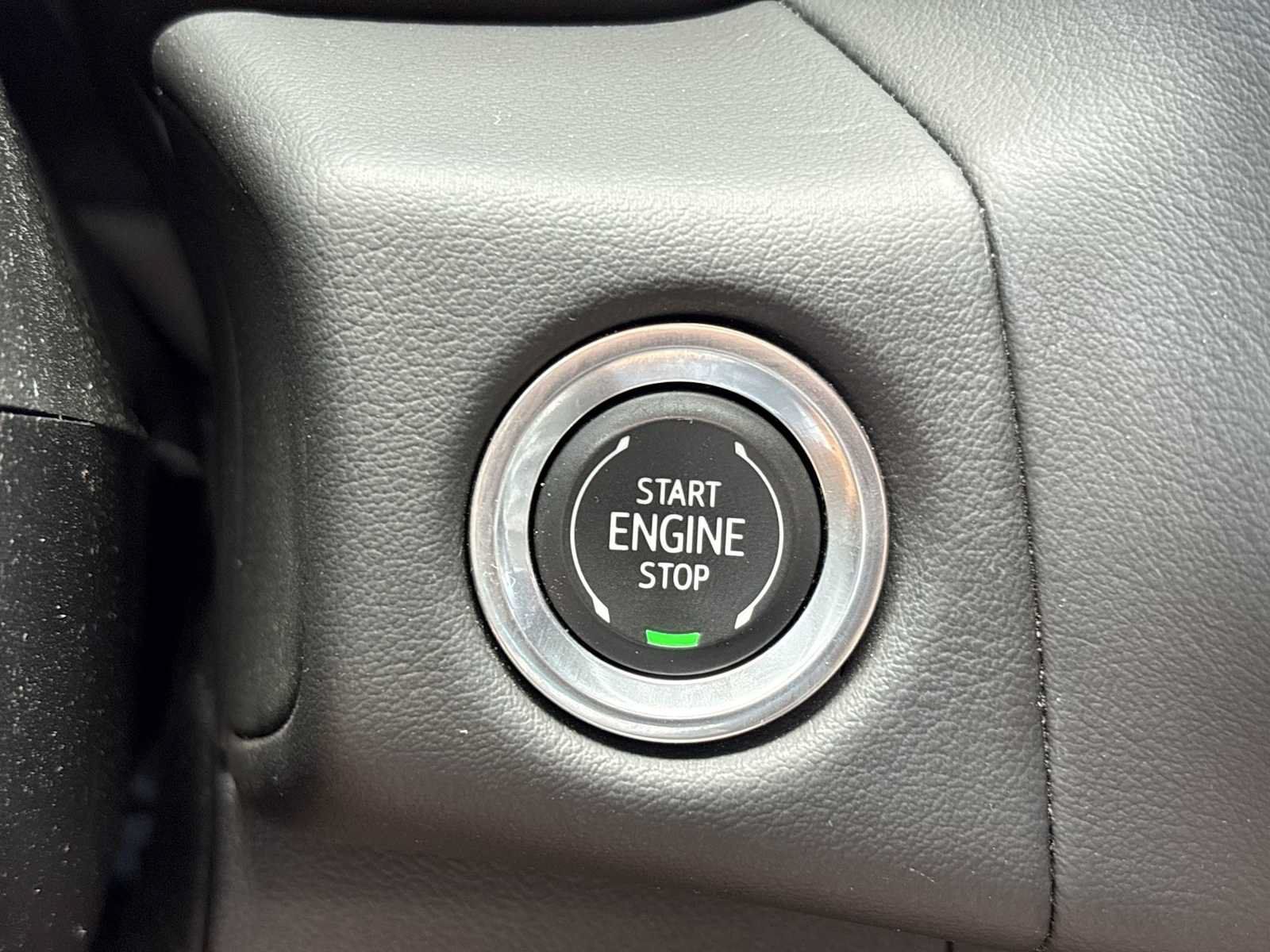 Used 2024 Chevrolet Suburban Z71 AWD/4WD image 16