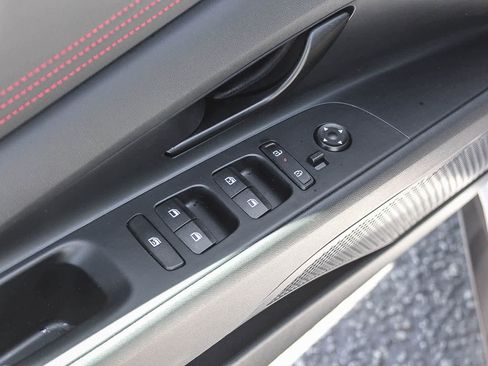 Certified 2025 Hyundai Elantra N Line FWD image 26
