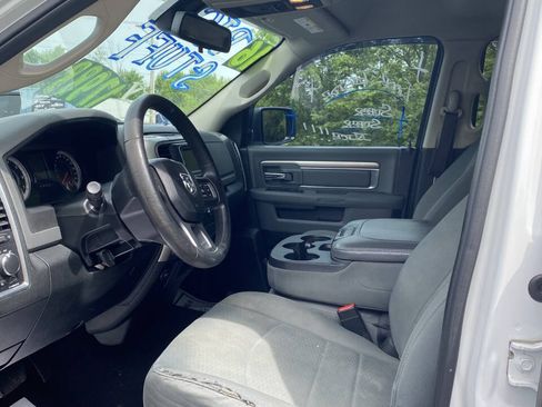 Used 2016 RAM 1500 Classic SLT AWD/4WD image 9