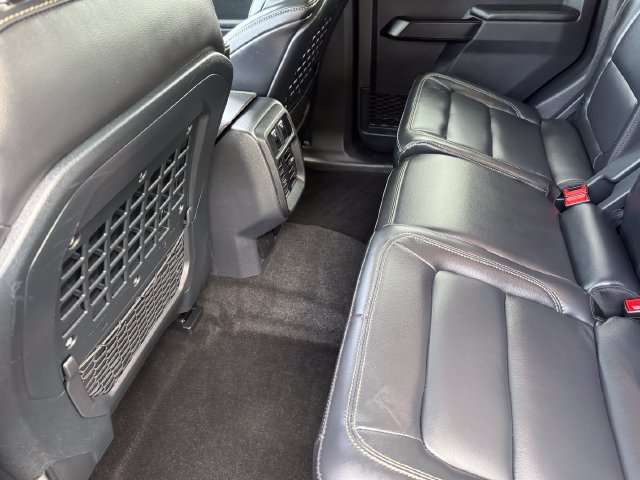Used 2025 Ford Bronco Badlands AWD/4WD image 17