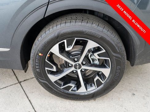 New 2025 Kia Sportage EX AWD/4WD image 28