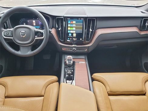 Certified 2023 Volvo XC60 B5 Ultimate w/ Climate Package image 29