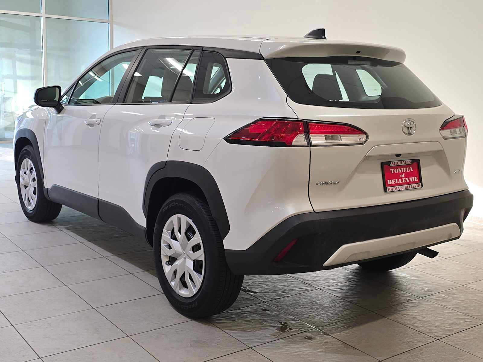 Certified 2024 Toyota Corolla Cross L AWD/4WD image 4