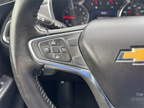 Used 2019 Chevrolet Equinox LT image 11