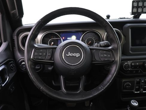 Used 2021 Jeep Wrangler Unlimited Willys image 12