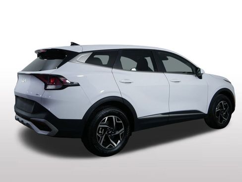 Certified 2025 Kia Sportage LX image 10