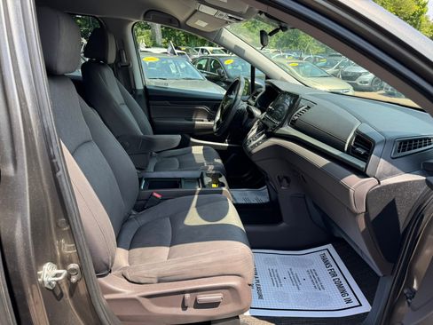 Used 2019 Honda Odyssey EX image 12