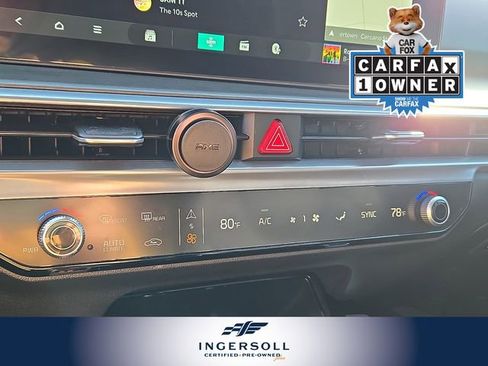 Used 2025 Kia Sorento SX image 19