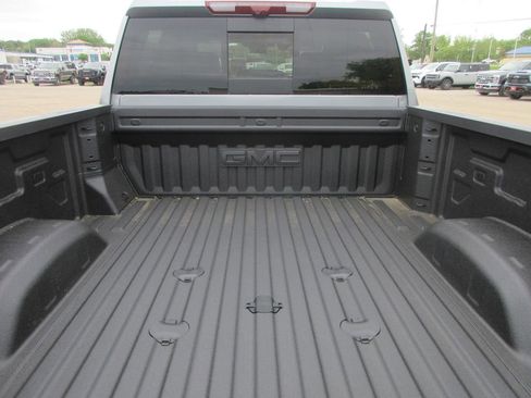 New 2026 GMC Sierra 2500 AT4 w/ AT4 Premium Plus Package AWD/4WD image 7
